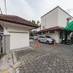 Urbanview Hotel Pondok Kurnia Cijagra Bandung