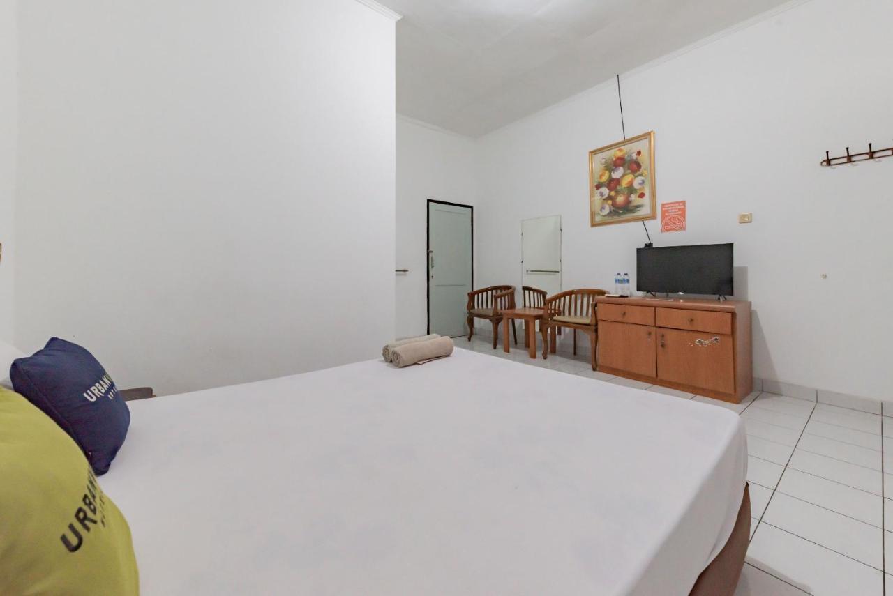 Hotel Urbanview Kurnia Cijagra 3*