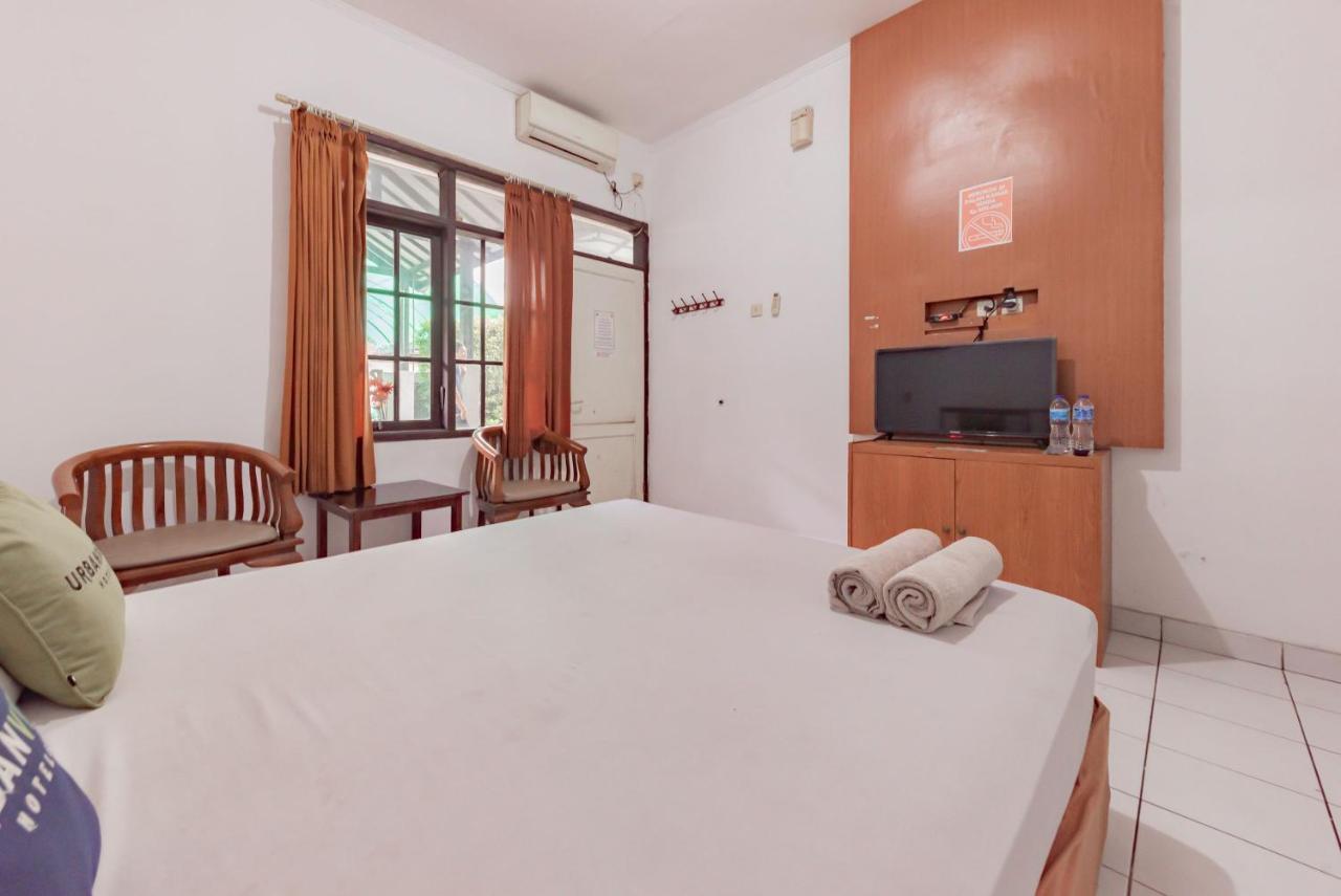 Urbanview Kurnia Cijagra Hotel 3*