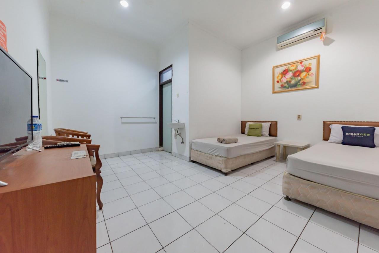 Urbanview Kurnia Cijagra Hotel 3*